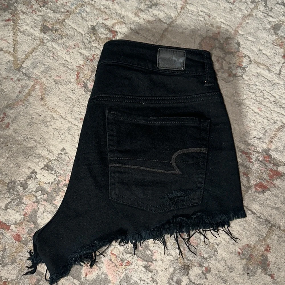 American Eagle black shorts - Picture 3 of 4